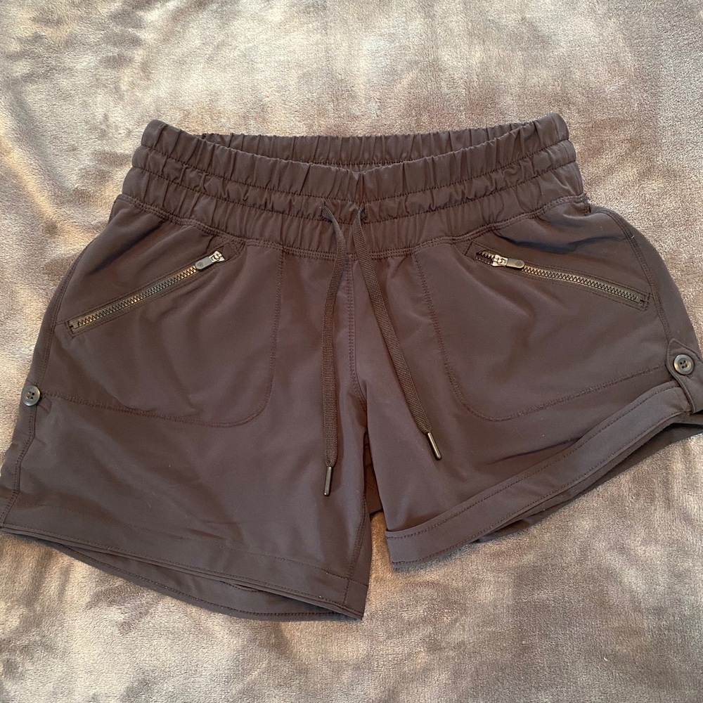 Zella shorts